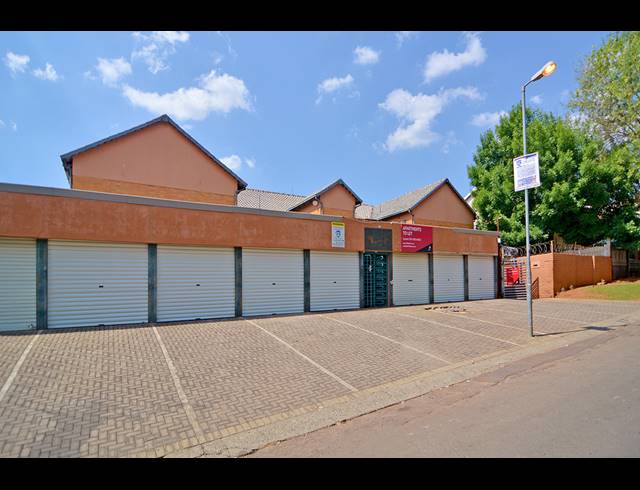 1 BEDROOM APARTMENT FOR SALE IN WINDSOR EAST